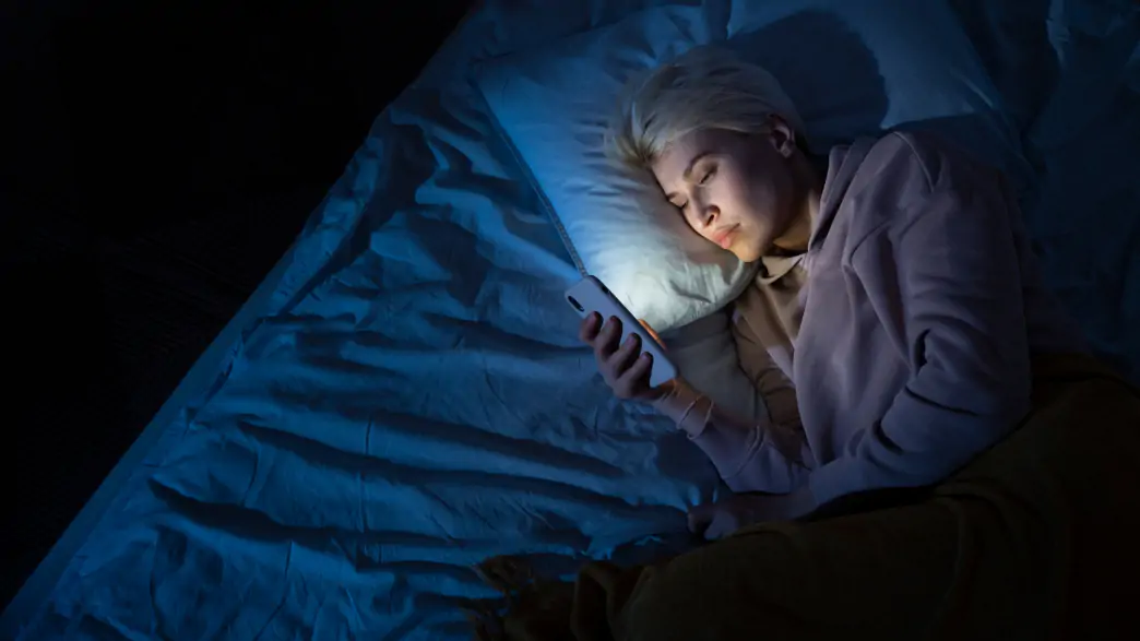Чому нічне світло екрану загрожує здоров’ю?